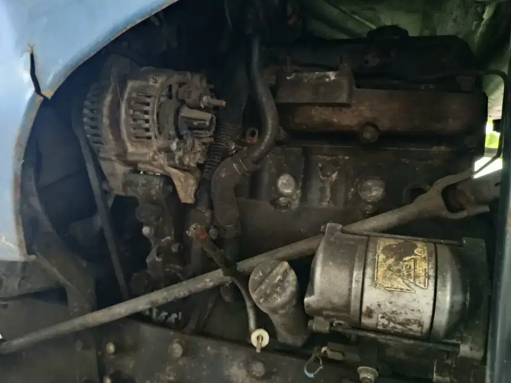 Traktor bekas merek iseky