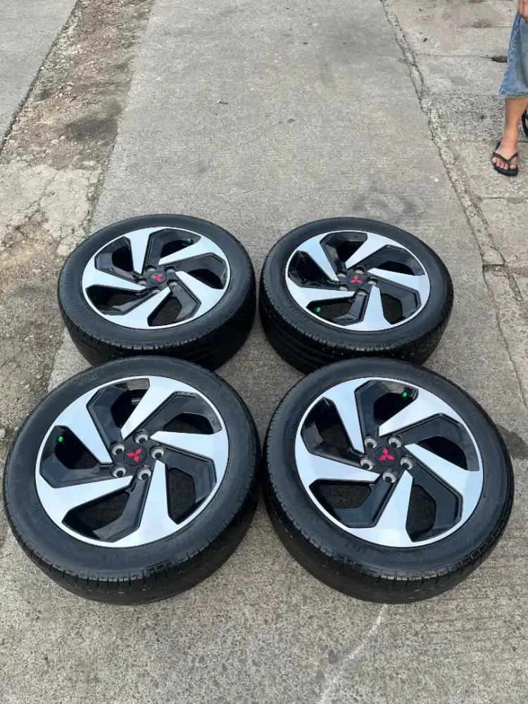 jual veleg ori XFORCE R 18 PCD 5X114 3 BAN 2022 MULUS BISA TUKER tamba