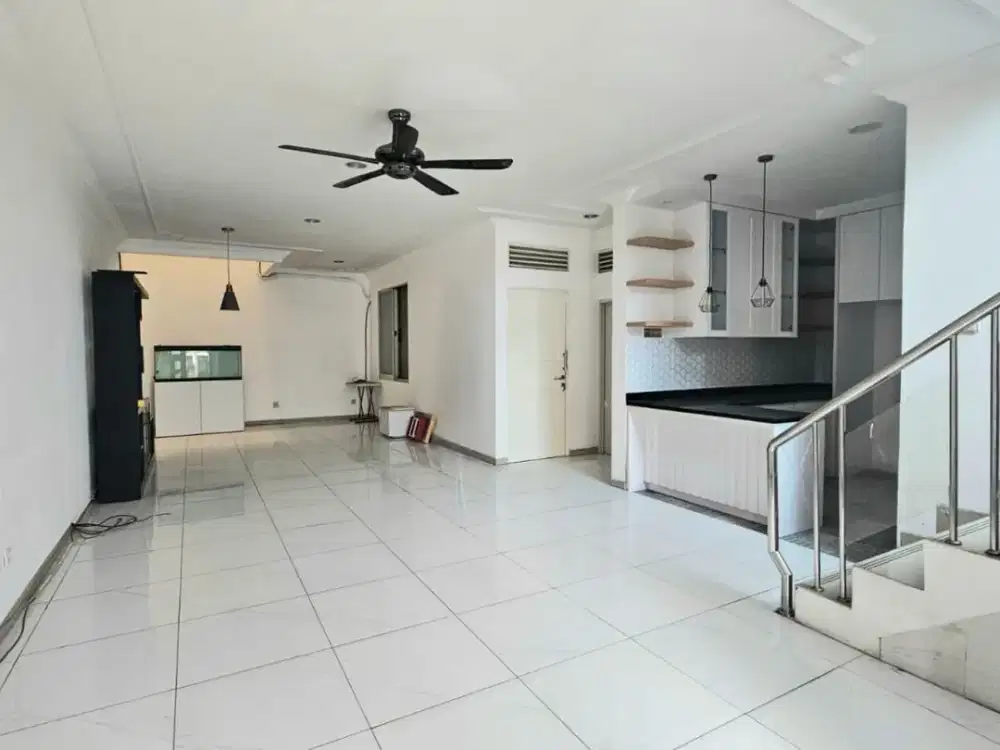 Rumah Bagus2,5 LT di Taman Modern Cakung Jakarta Timur