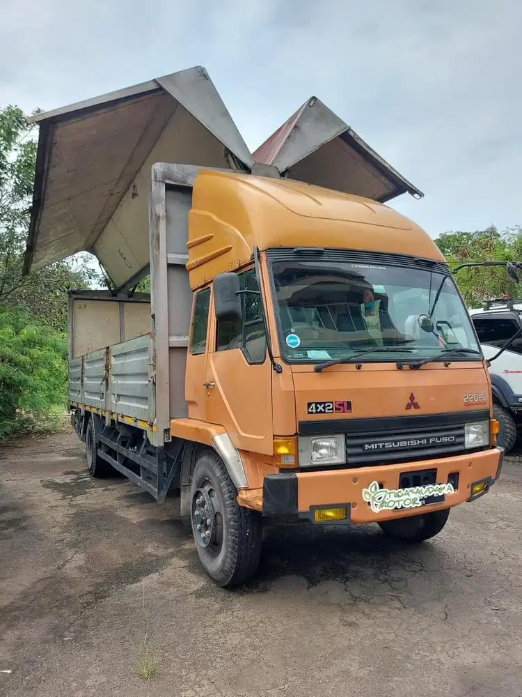 MITSUBISHI FUSO 220PS SL 4X2 2021