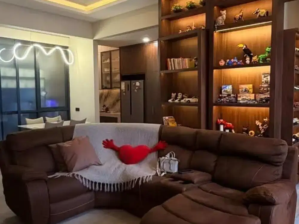 SIAP HUNI Dijual Rumah FURNISHED Greenwich Aether BSD CITY