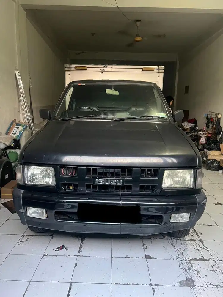 Isuzu Panther box 2011 Diesel