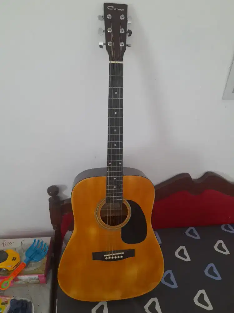 Dijual gitar caraya