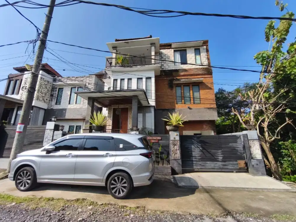 Dijual Villa 3 Lantai View Laut di Uluwatu.