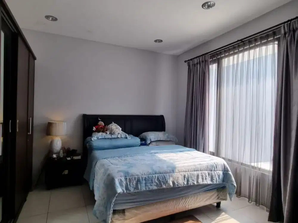 Dijual Cepat Rumah 2 Lantai Semi Furnished di Sutera Palmyra