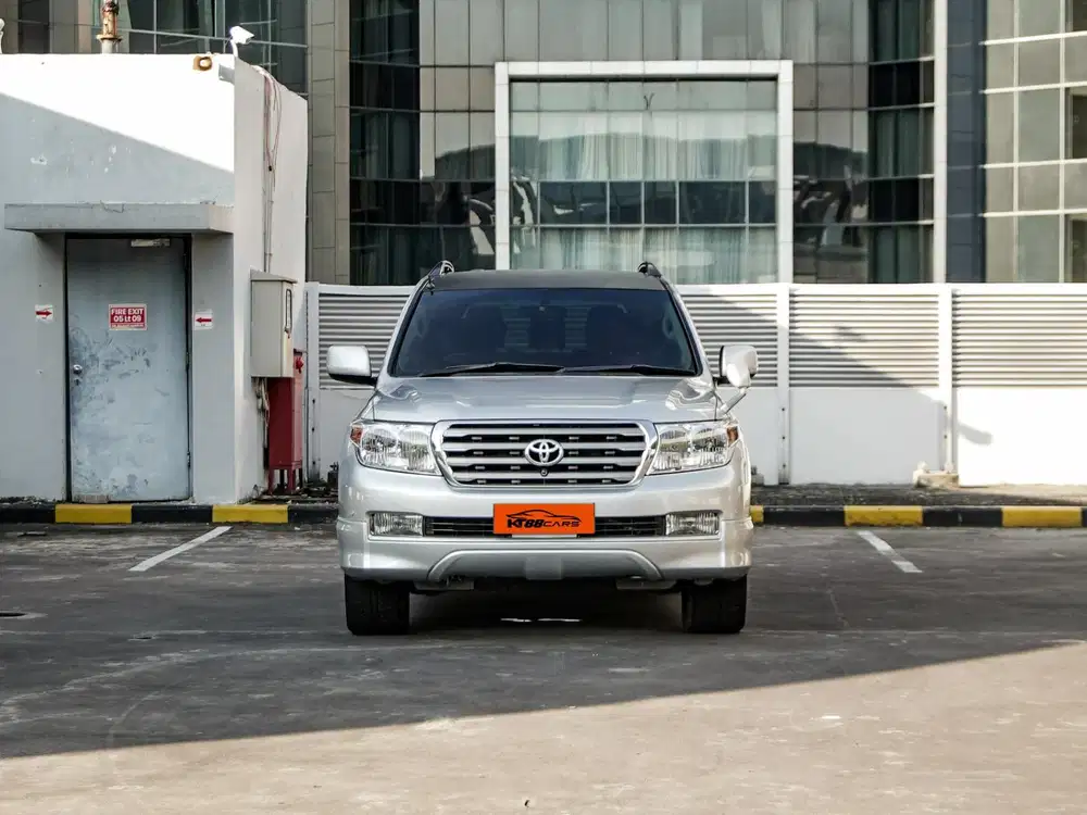 Toyota Land Cruiser VX200 4.7 4x4 Bensin AT 2008 Silver Dark Grey
