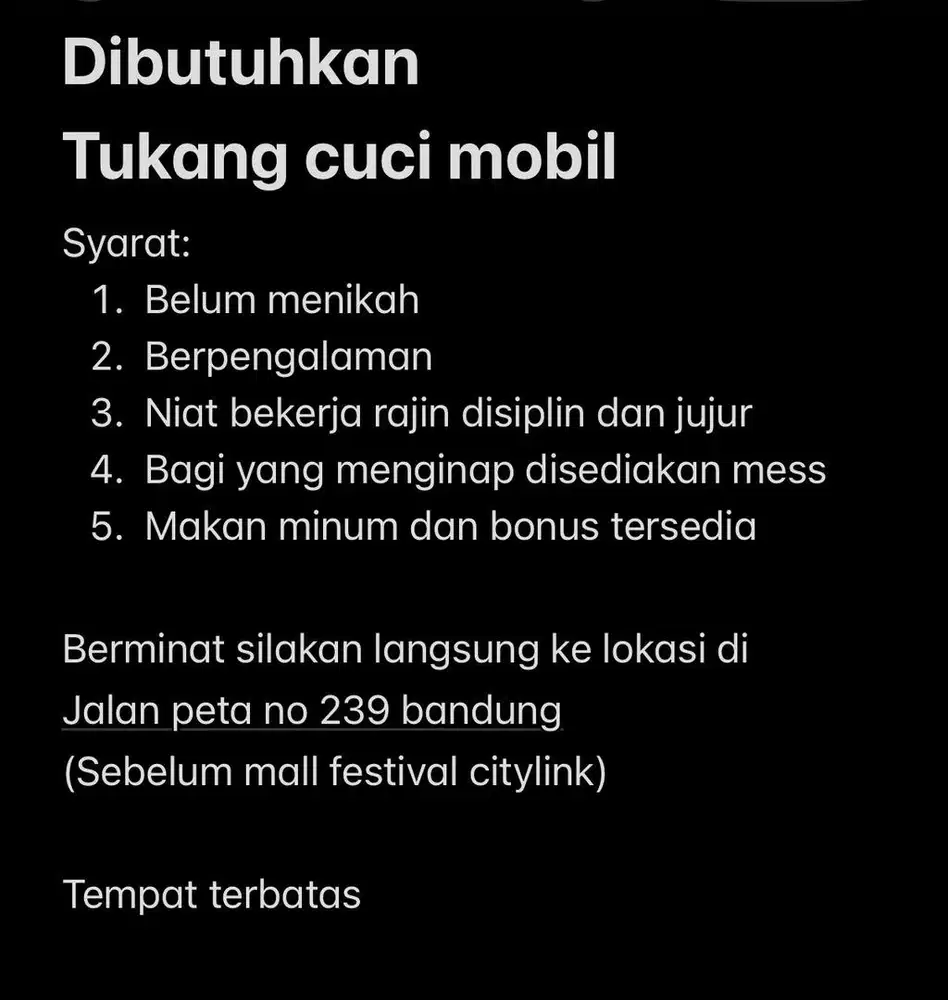 Karyawan cuci mobil