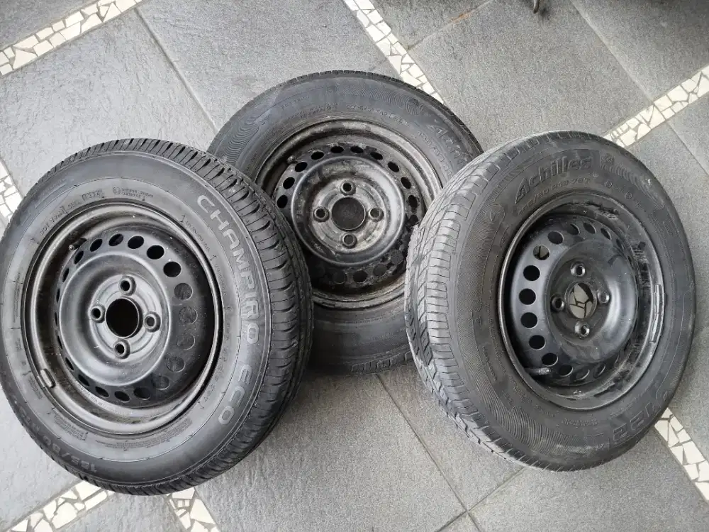 Velg Kaleng R13 pcd 4x100 + Ban