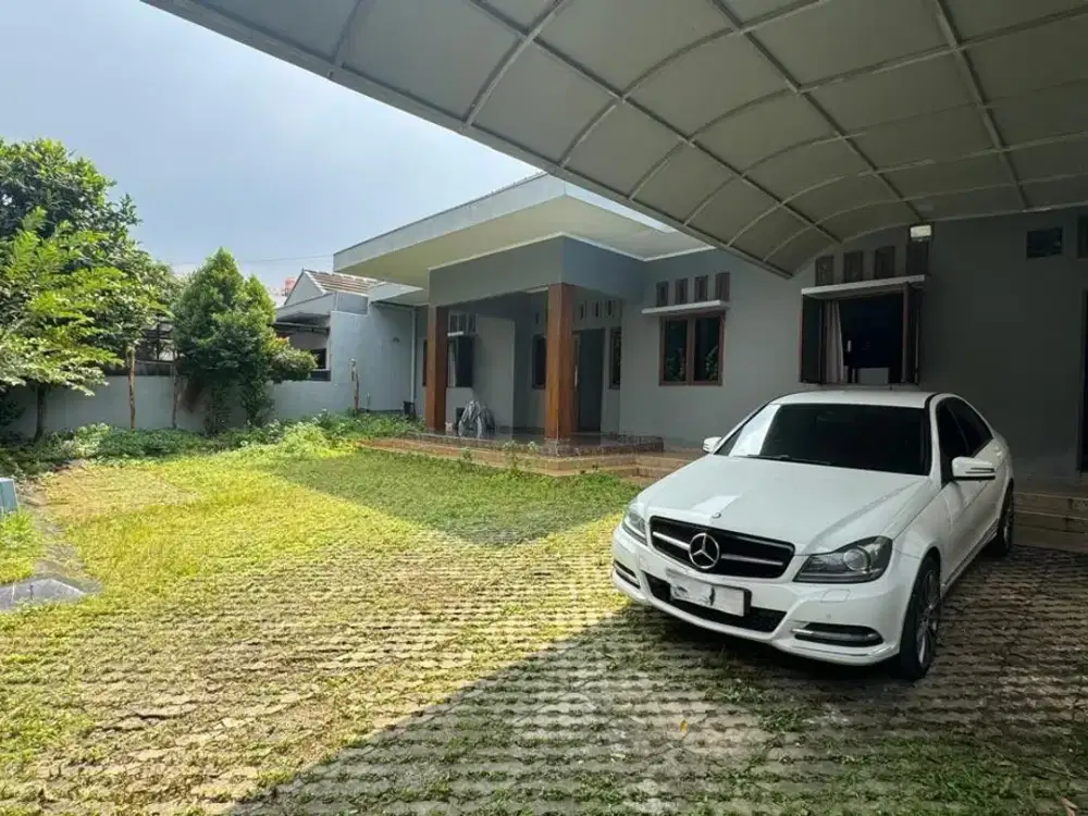 DISEWAKAN RUMAH STRATEGIS DI LEBAK BULUS