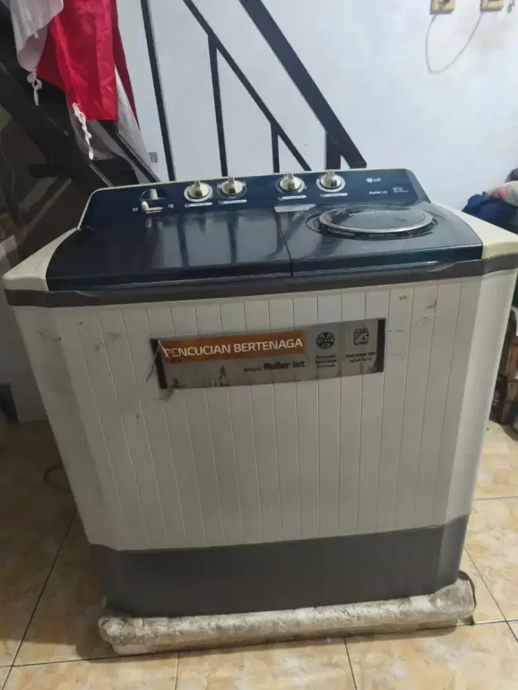 Dijual mesin cuci LG