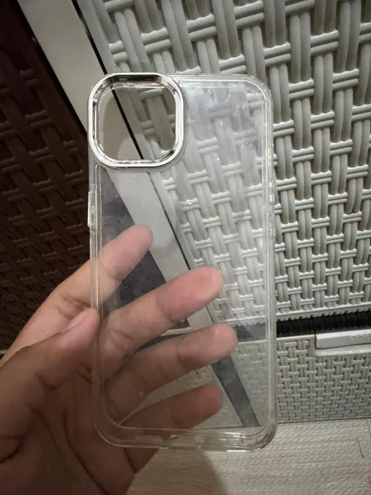 Case iphone 13 bagus