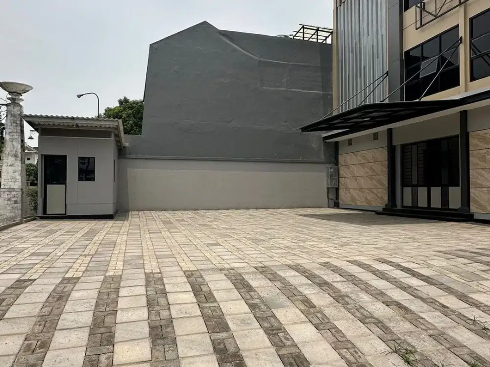 Gedung 3 Lantai Darmo Permai*Akses Parkir Luas