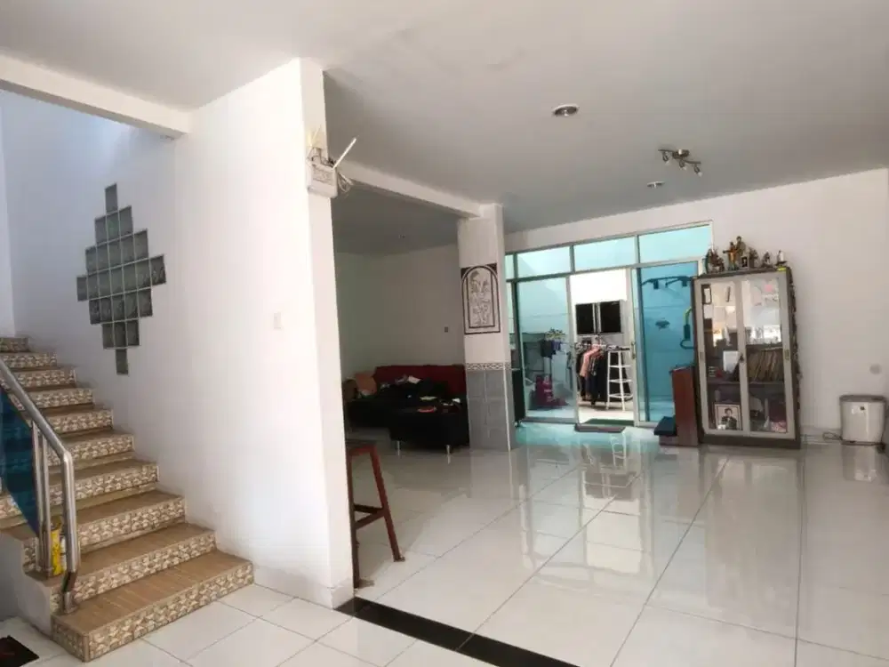 Rumah 2 Lantai Taman Modern Cakung – Renovasi Full & Baja Ringan