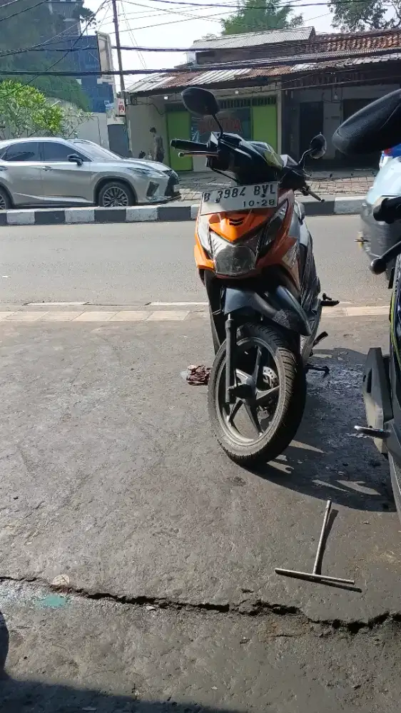 Jual motor beat fi th 2013