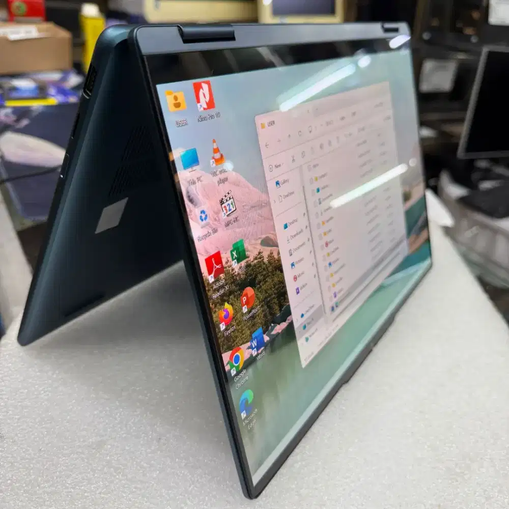 Lenovo Yoga 7 14IRL8 i5-1340P|16GB|512GB|14IN WUGA OLED|Touchscreen