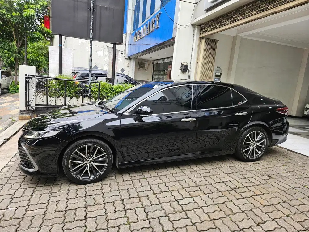 Toyota Camry V 2023 Istimewa Siap Pakai