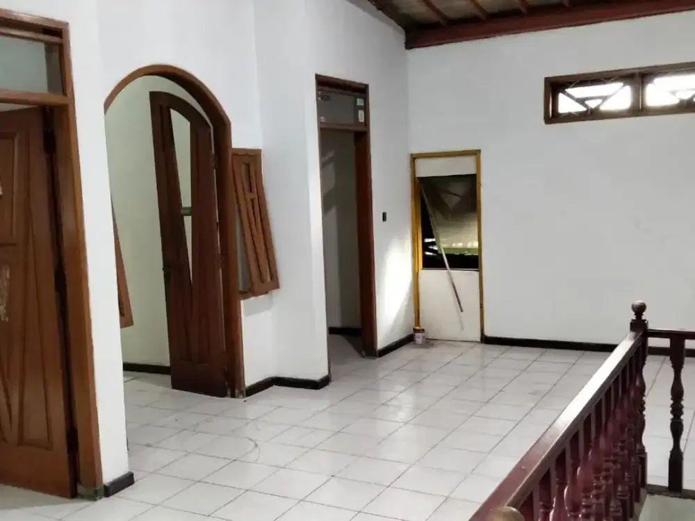 DIJUAL RUMAH DI JALAN PETA BANDUNG