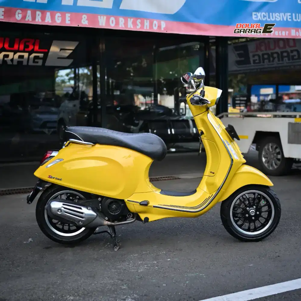 VESPA SPRINT 150 iGET KUNING 2023
‎LOW KILOMETER 
‎