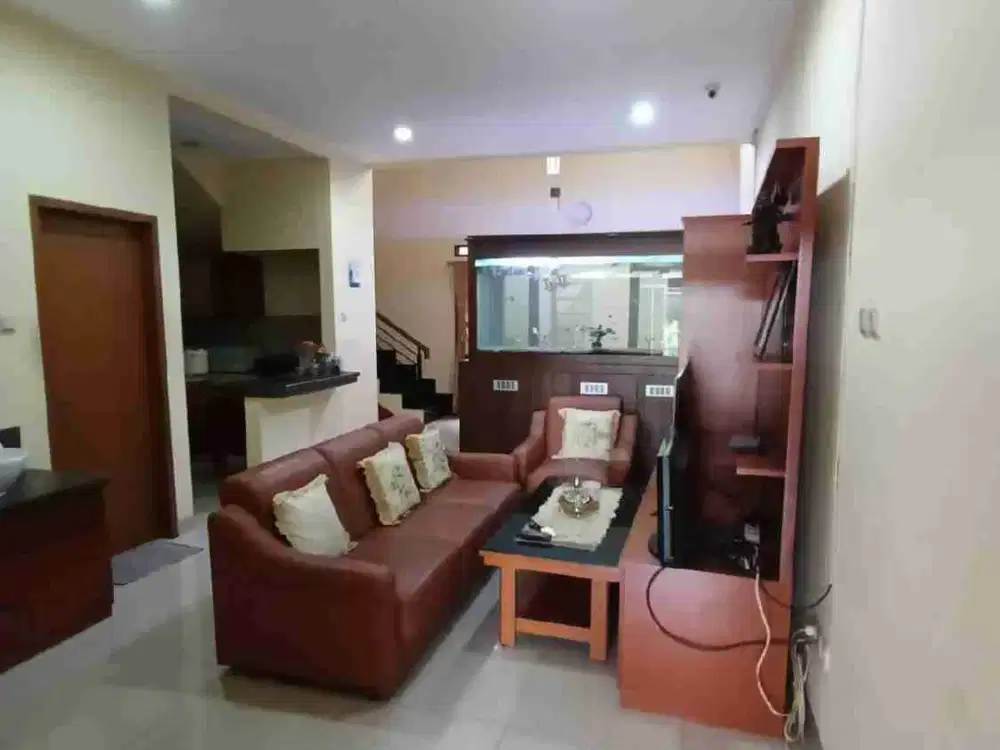 Dijual Cepat Rumah Siap Huni 2 Lantai Taman Holis Indah