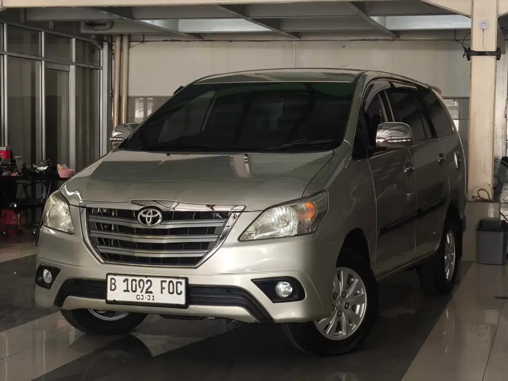 Toyota Kijang Innova 2014 Bensin