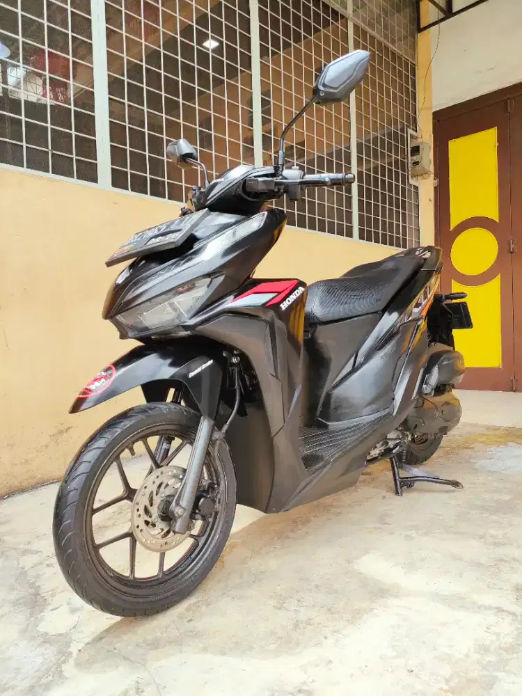 Honda Vario / Vario 125 CBS ISS 2021, Black Premium Metalic, Mulus.