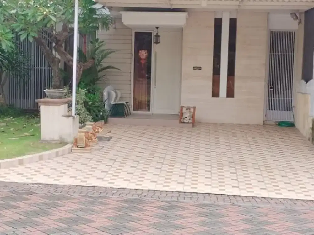 Rumah Eksklusif Minimalis di Area Premium Pakuwon Indah