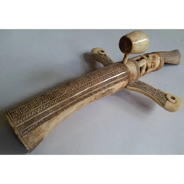 Antik primitif alat ritual milik kepala suku di tanah Nias zaman dahu