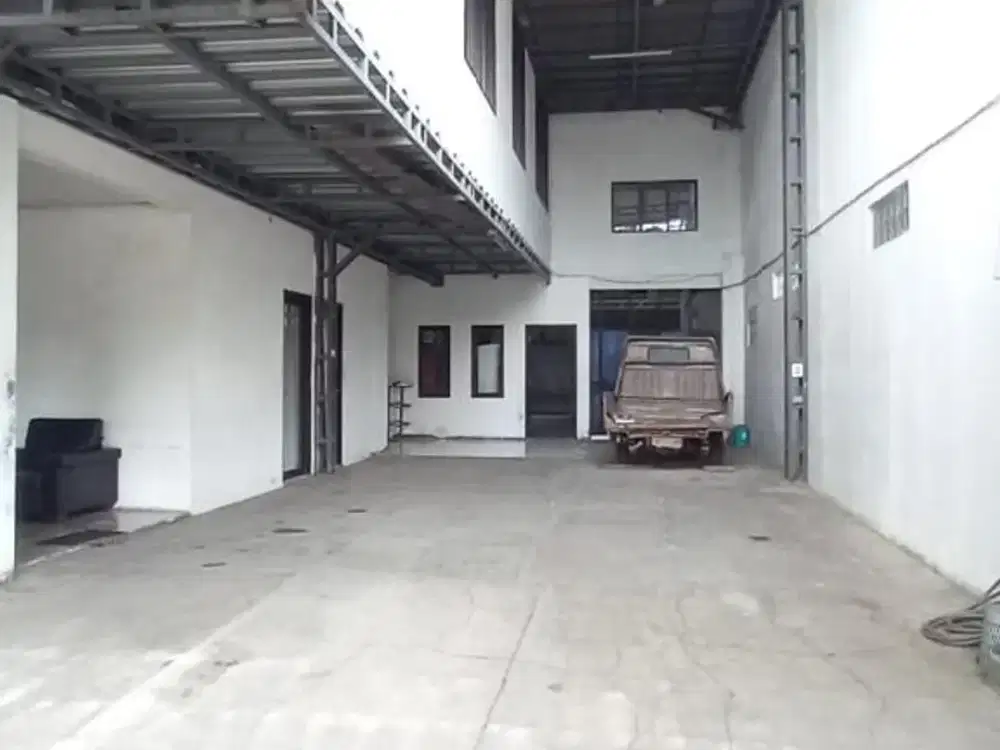 Ruang Usaha Strategis Pusat Kota di Daerah Buahbatu Turangga Bandung