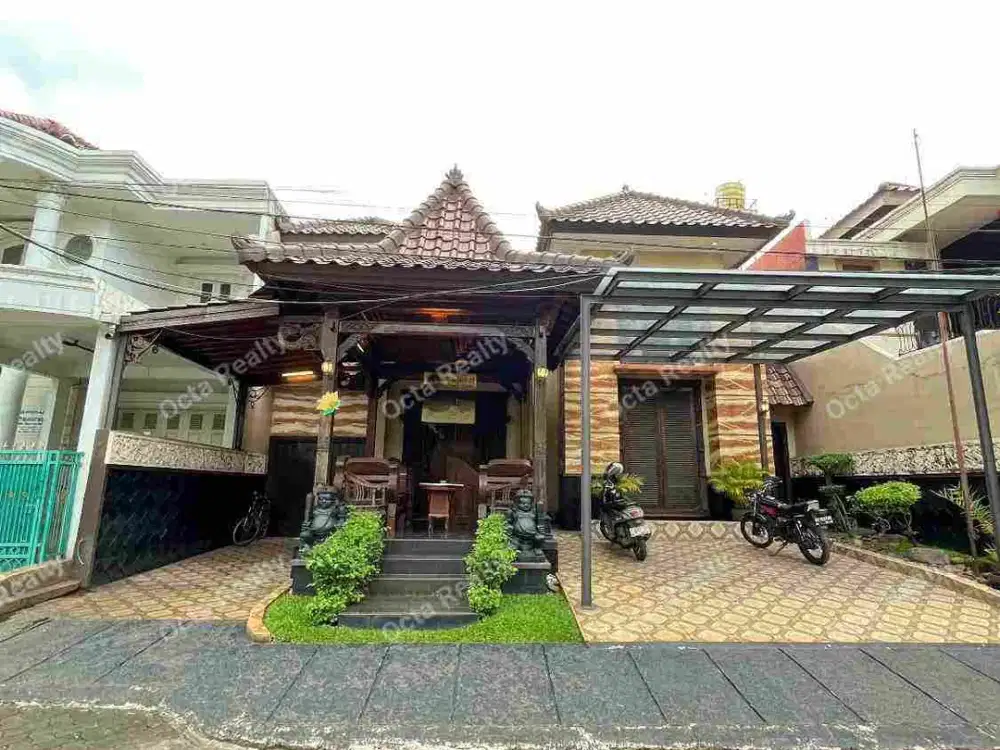 Di Jual Murah Rumah Elite 2 Lantai Asri Full Furnished Dengan Kolam Renang di Kawasan Elite Jati Bening Bekasi Jawa Barat