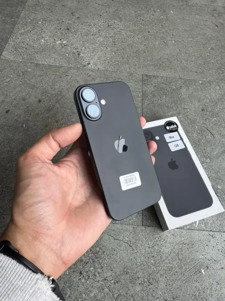 Ready 16 128gb garansi ibox bisa cicilan