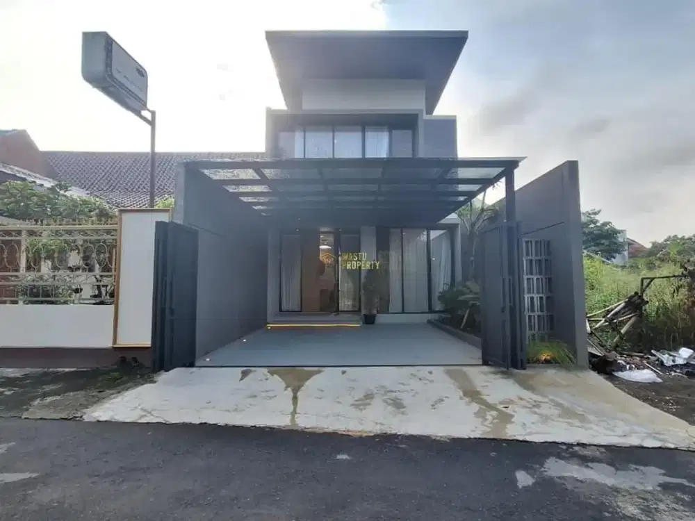 RUMAH 2 LANTAI, FULL FURNISHED, DEKAT PEREMPATAN TAJEM MAGUWOHARJO