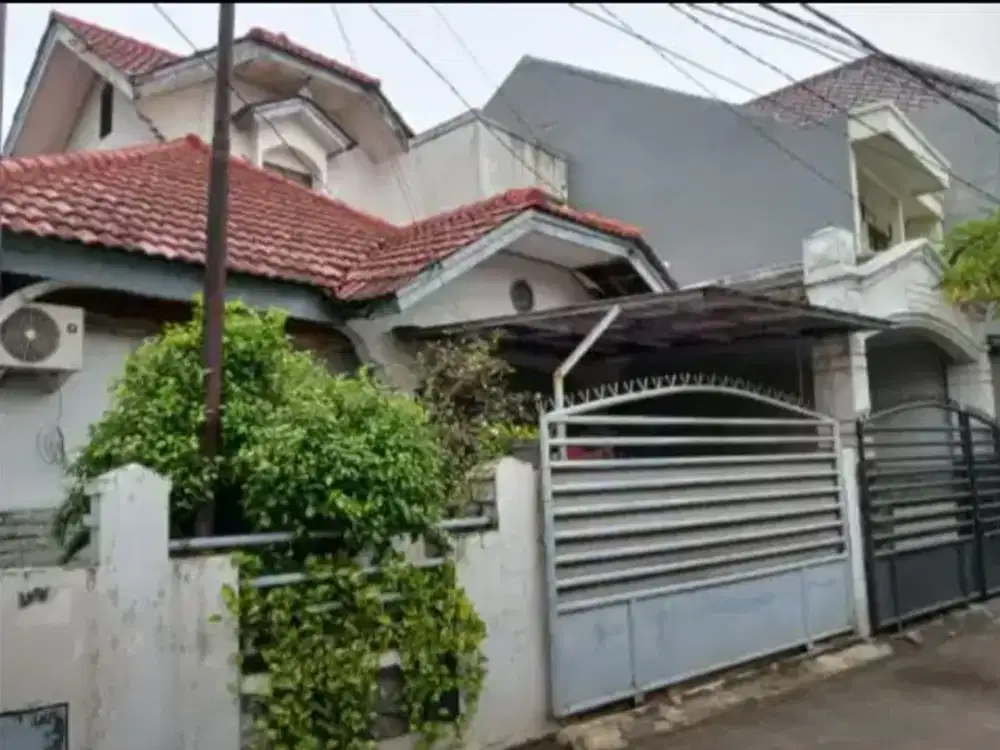 Rumah Asri LT 180 M² di Duren Sawit