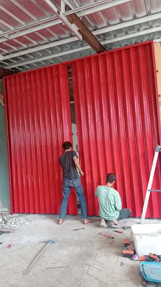 Folding gate dan rolling door galvanis murah