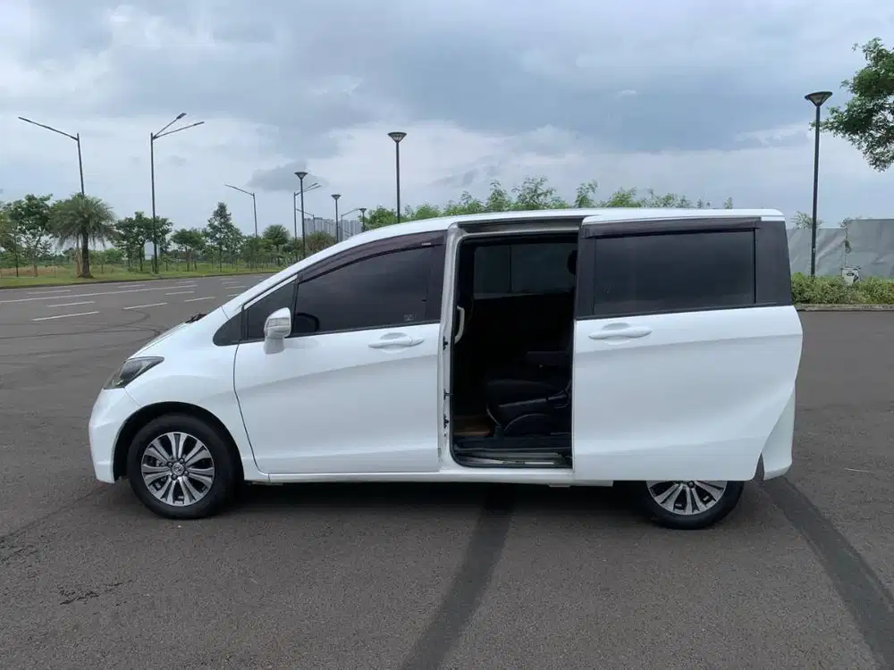 HONDA FREED PSD AT 2015 AUTOMATIC