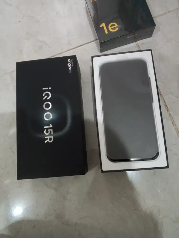 IQOO 15R Black 12/256