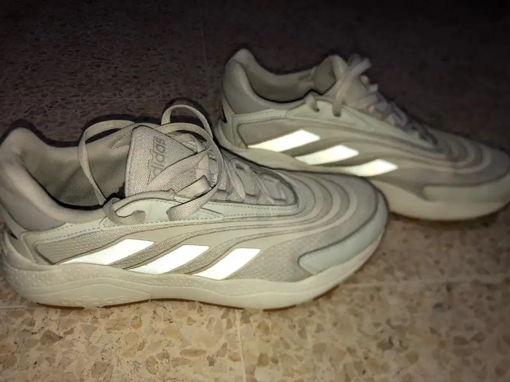 Size 43,5/27,5 Sepatu Adidas Running/Casual Original