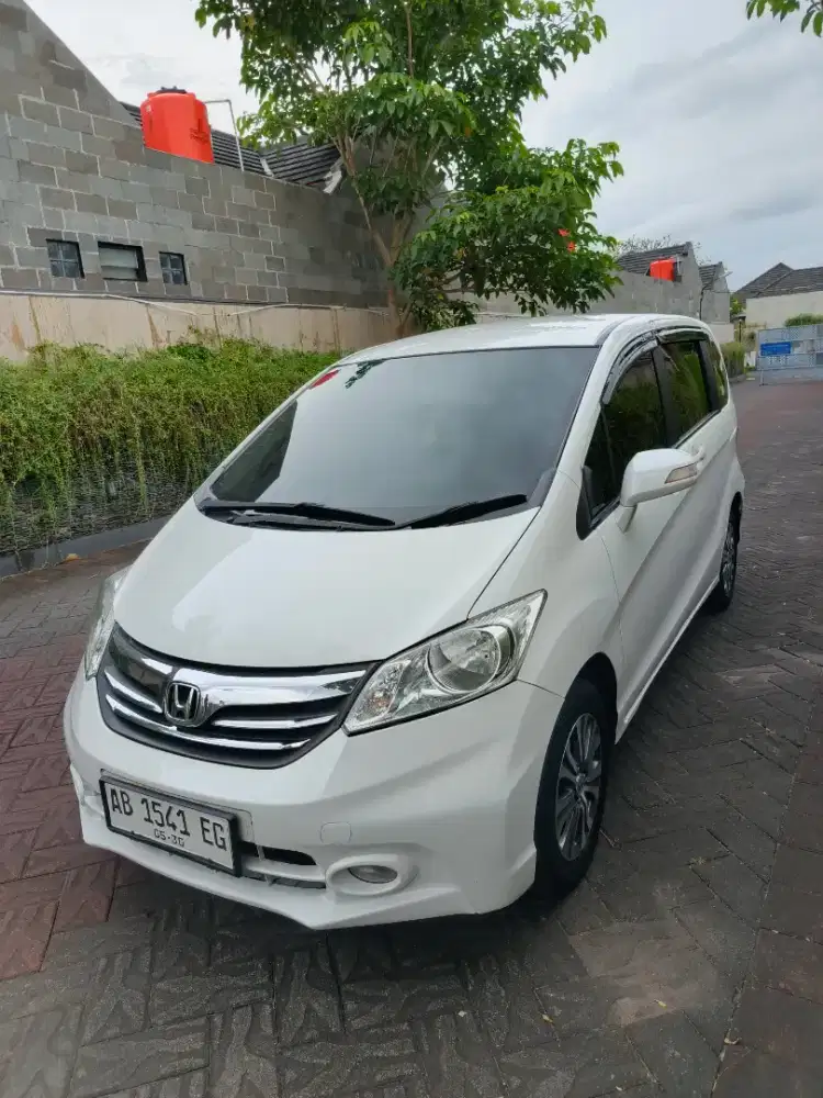 Honda Freed E PSD AT 2013