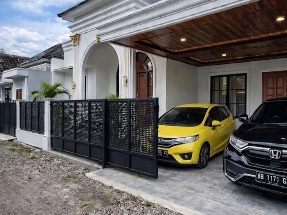 2 UNIT COUPLE Rumah Mewah Desain Klasik Mediteran Modern Utara Jogja Bay