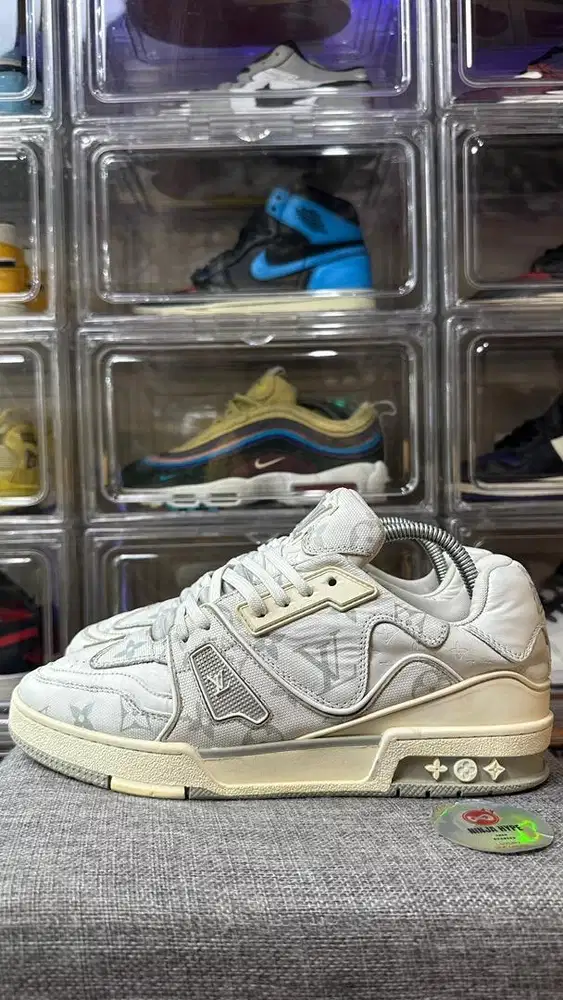 LOUIS VUITTON TRAINER WHITE LEATHER SNEAKERS