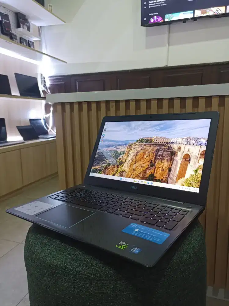 Laptop Gaming Dell G3 15 i7-8750H GTX 1050 Ti SSD 256GB NVMe HDD 500GB