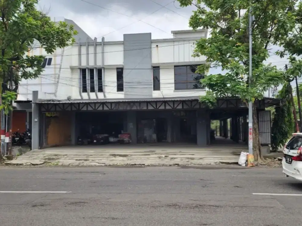 Bangunan Komersial Siap Pakai Usaha di Baratajaya, Tengah Kota Surabaya