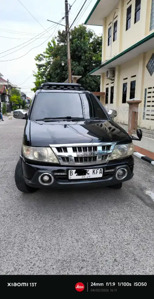 Isuzu Panther LV M/T 2009 facelift 2014