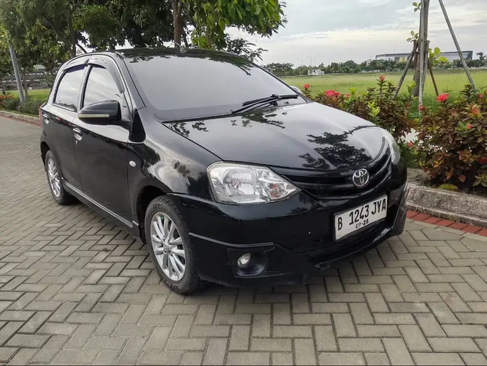 TOYOTA ETIOS VALCO G MT 2013 MANUAL
