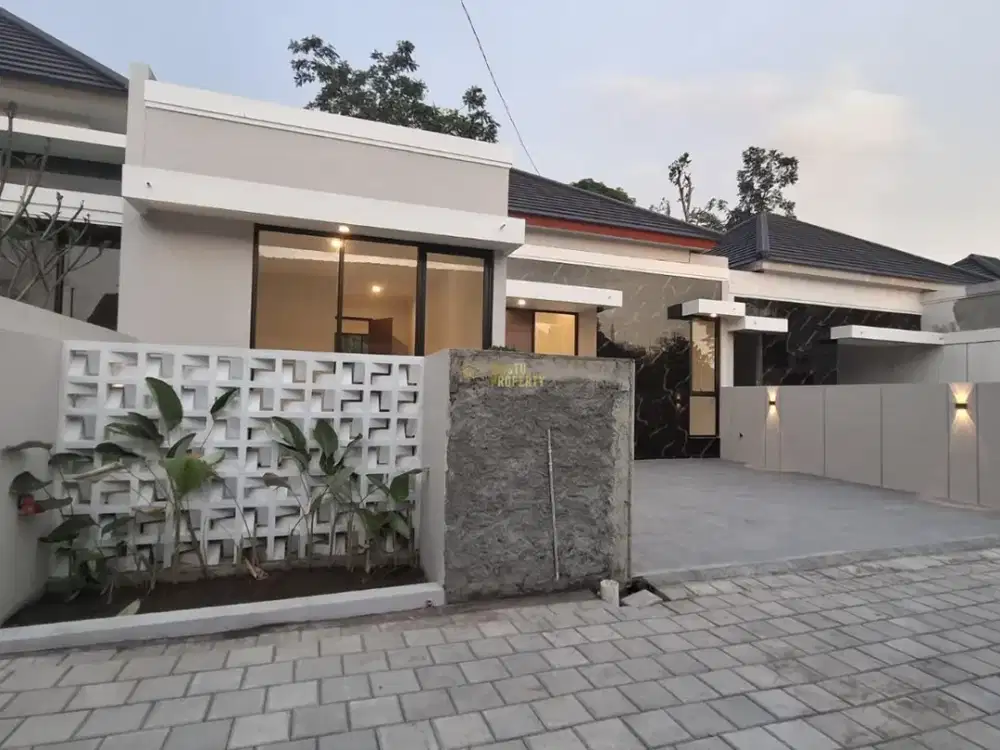 RUMAH SIAP HUNI, TANAH LUAS, DEKAT PASAR JANGKANG, SLEMAN