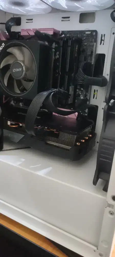 PC gaming mulus tanpa vga