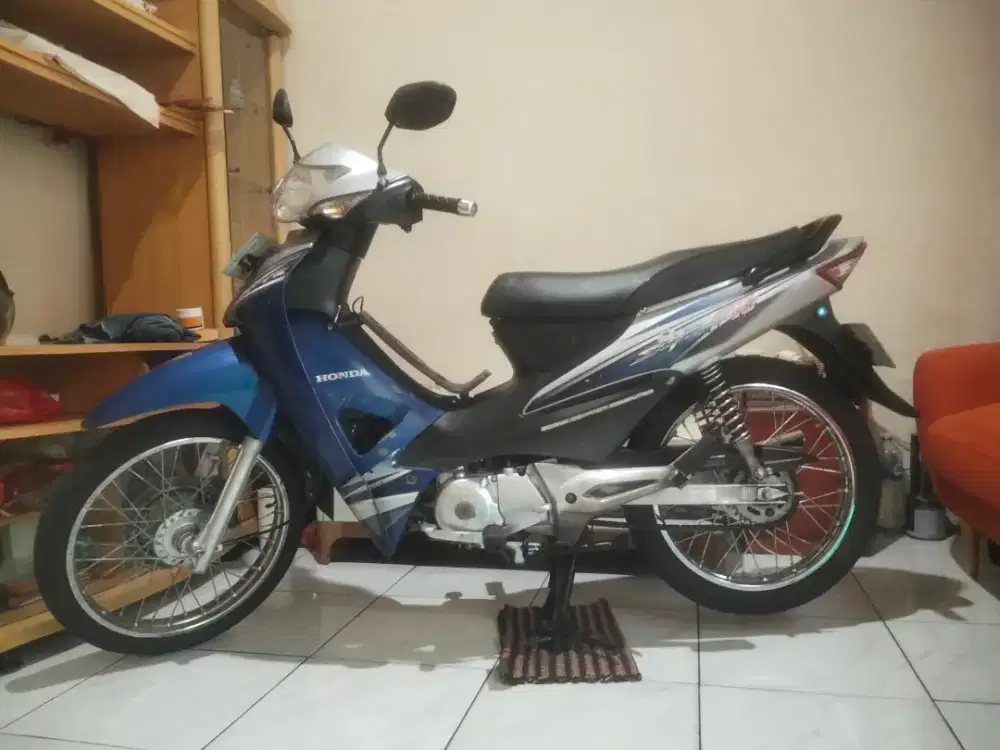Honda Supra fit new 2007 warna biru