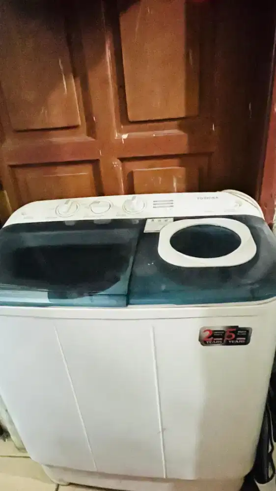 MESIN CUCI 2 TABUNG TOSHIBA