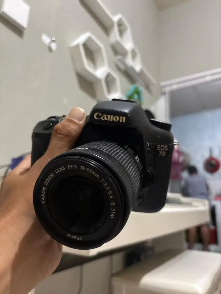 Kamera DSLR Canon 7D pemakaian pribadi