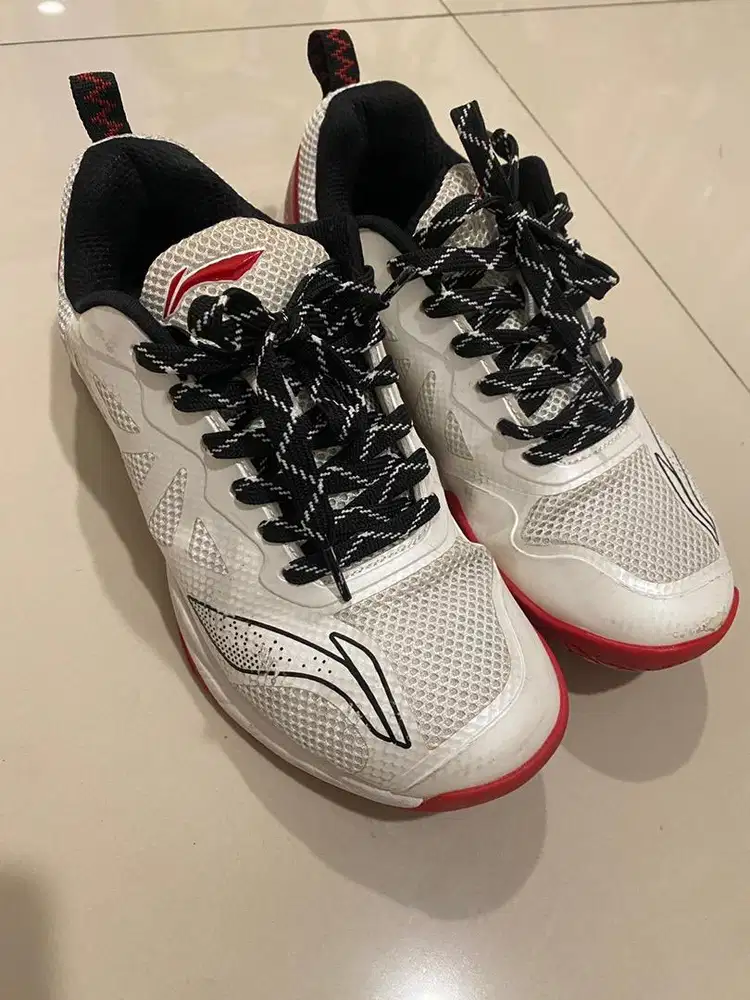 Sepatu Badminton Lining Aero Fly Original