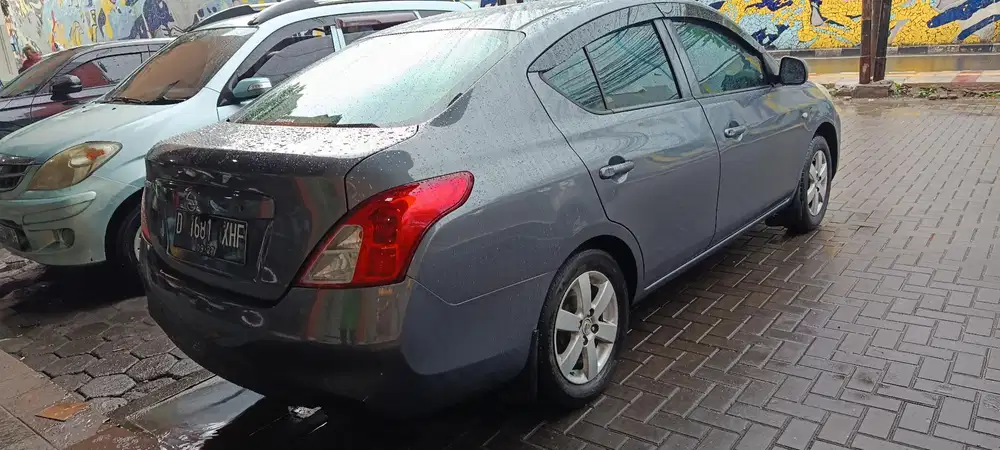 Nissan Almera 2013 Bensin